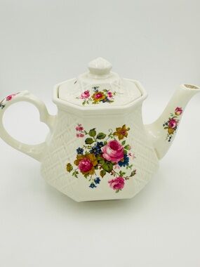 Vintage Sadler Windsor Teapot Basketweave Floral Octagonal Made in England